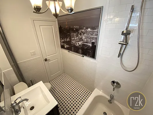 Rented by Realty 2000 Corp | media 8