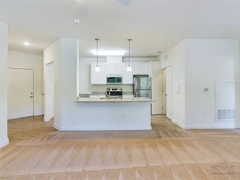 308 Mohegan Ave #7202 — Photo 7