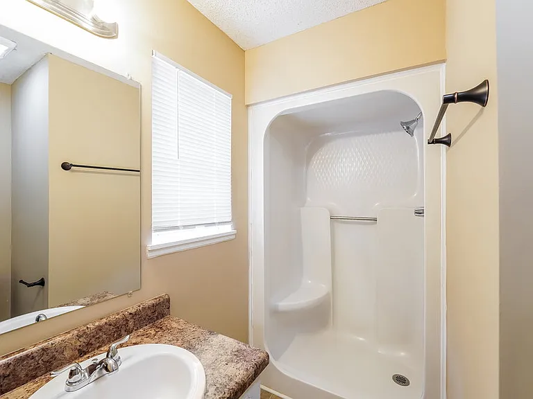 5839 Brenda Dr — Photo 16
