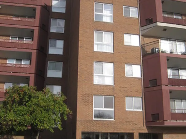 200 Park Ave APT 426, Calumet City, IL 60409