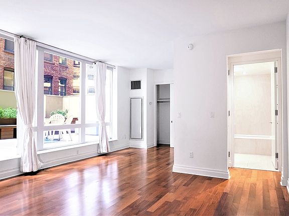 5th image of 39 E 29th St APT 2E