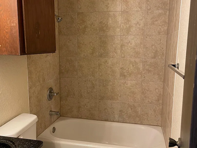 502 W Nimrod Rd #502 — Photo 9