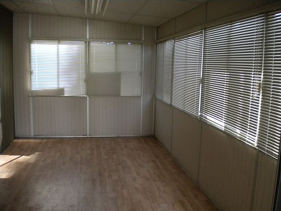 2nd image of 195 Hawaii Cir