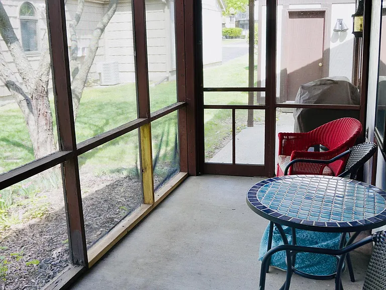 1303 Kingsridge Ct #D — Photo 27
