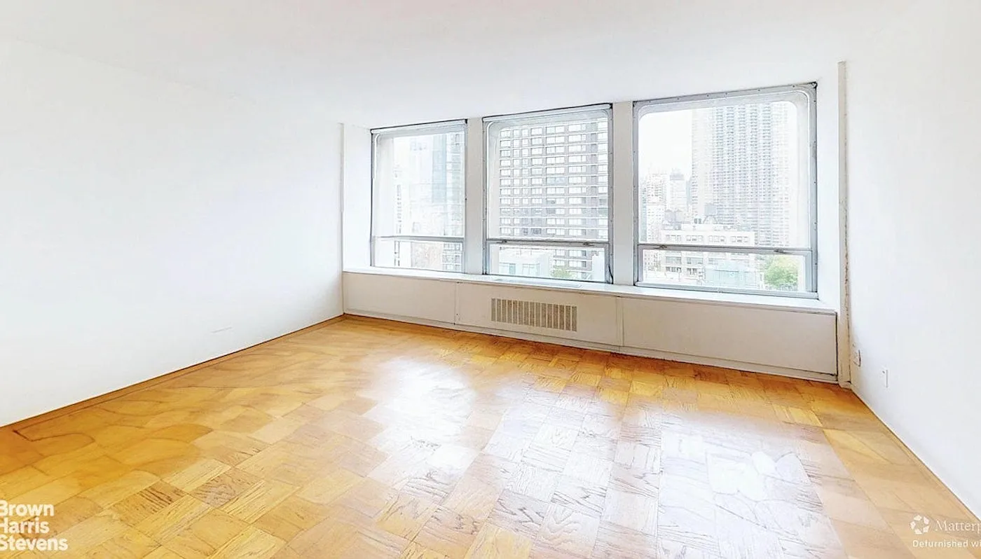 300 East 33rd Street — Photo 2