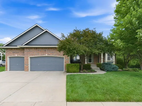 2216 N Newberry St, Derby, KS 67037
