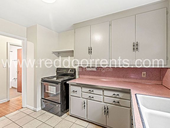 2nd image of 4925 Crittenden Ave