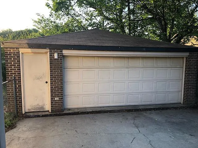 100 Echo Ave — Photo 13