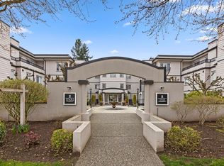 1533 Best St #204, White Rock, BC V4B 4E9