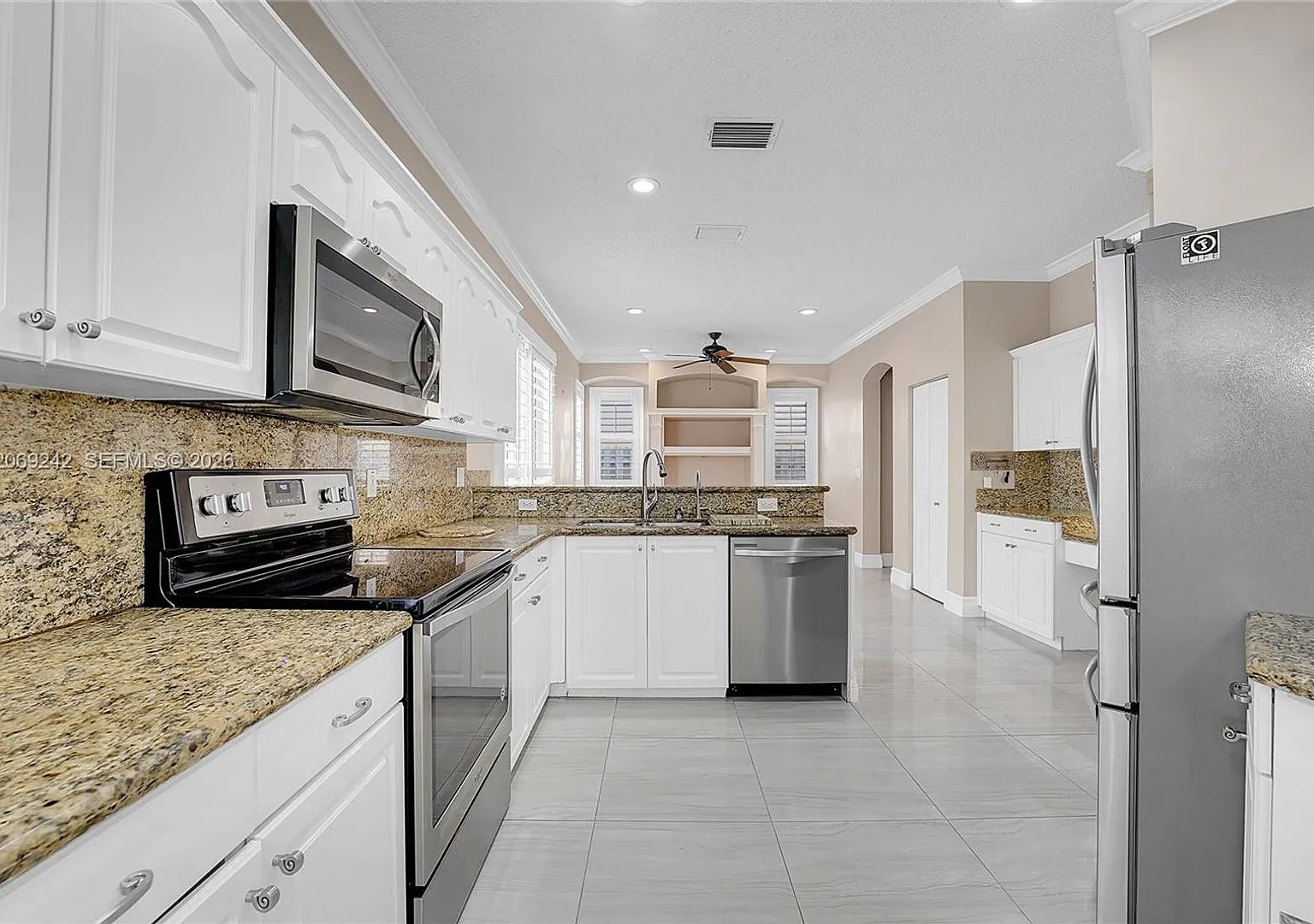 1905 Capeside Circle 1905, Wellington, FL 33414 - 8032 — Photo 2