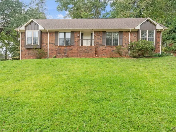 905 Monarch Way, Northport, AL 35473