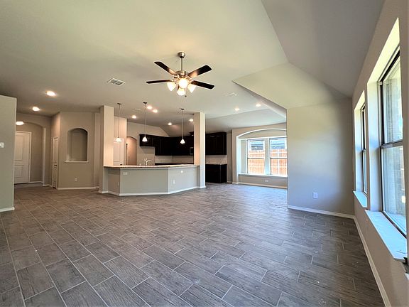 3rd image of 520 Lela Cir