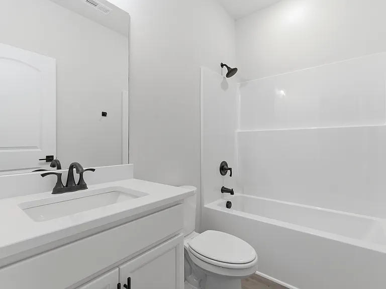 170 Saddle St — Photo 11