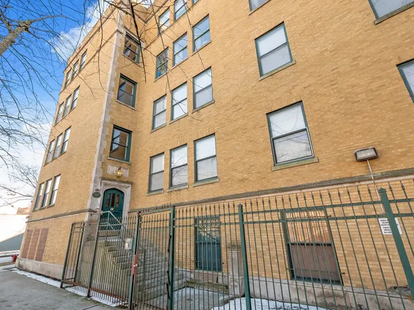 2407 E 72nd St APT 2, Chicago, IL 60649