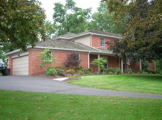 2341 Engelwood Dr, Pittsburgh, PA