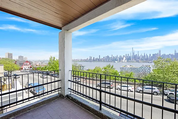 Rented by Christie's International Real Estate Group | media 9