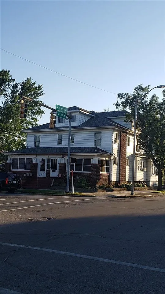 416 N 20th St photo 1