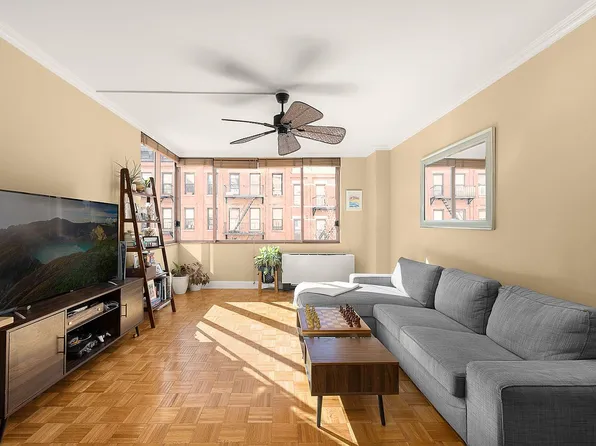 350 W 50th St #4C, New York, NY 10019
