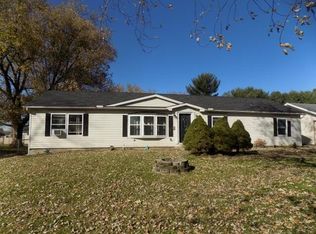 225 Pleasant Lee Dr, Newark, OH 43056