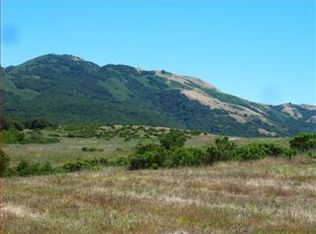 5 Mesa Trl, Carmel, CA 93923