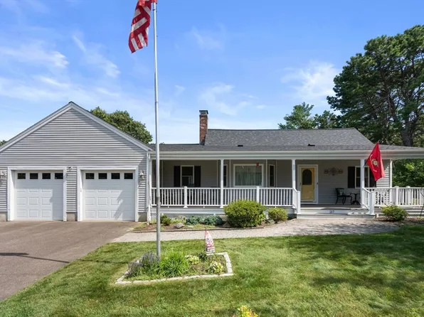 217 Charge Pond Rd, Wareham, MA 02571