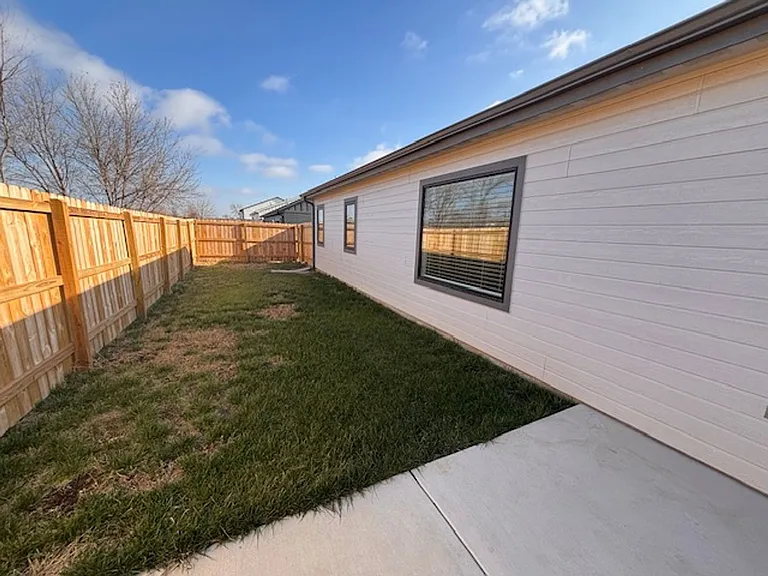 2608 Paige Ln — Photo 18