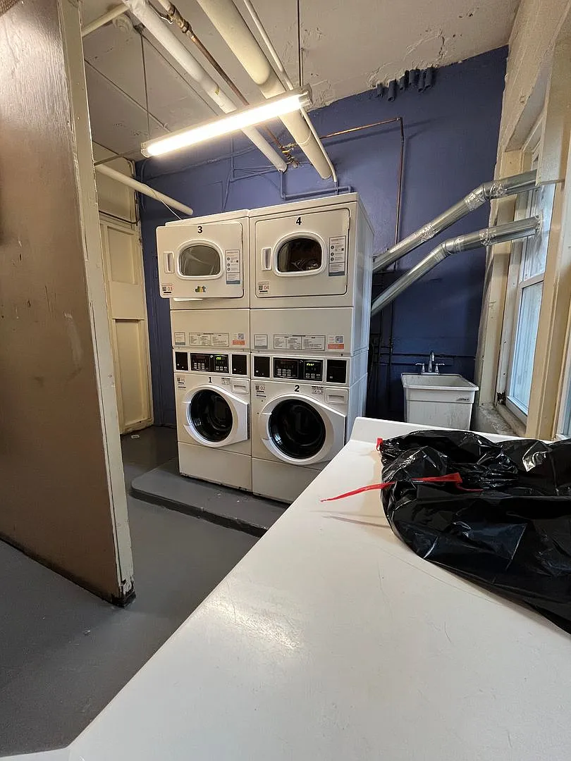 Great 1 bed or 1 bed Split in Brighton — Photo 4