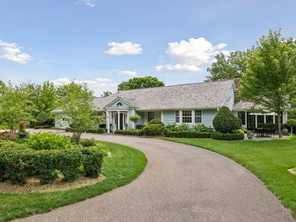 17803 Maple Hill Rd, Wayzata, MN 55391
