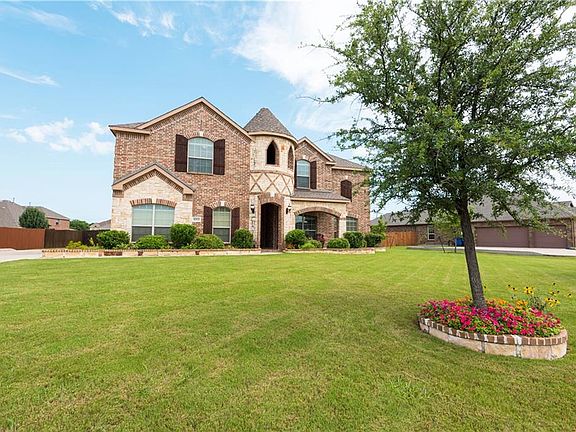 3rd image of 1213 Shadow Hills Dr