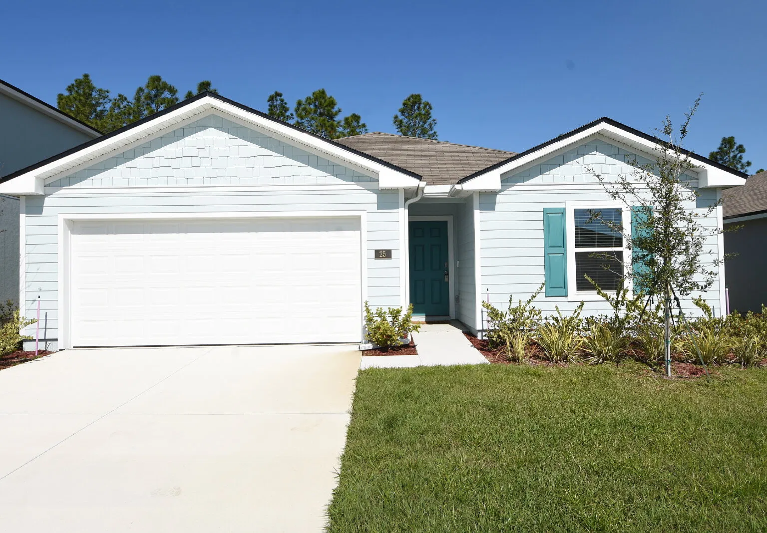 4 bed, 2.0 bath, 1490 sqft, $2,295 — Photo 1