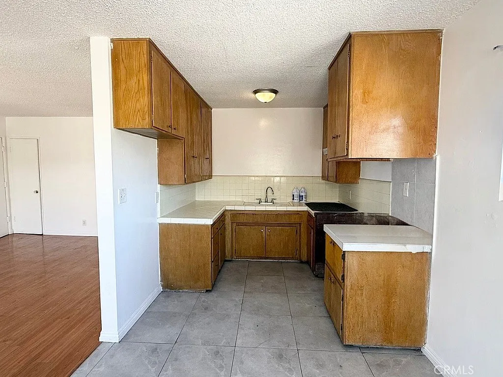 444 S Garfield Ave — Photo 3