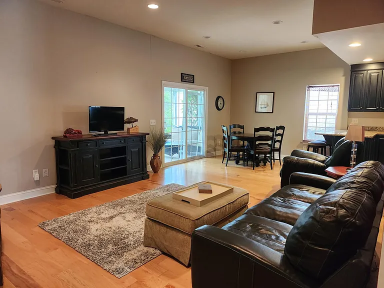 5169 Minnesota Dr — Photo 2