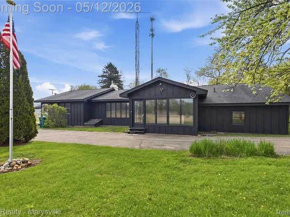 3345 Beach Rd, Port Huron, MI 48060