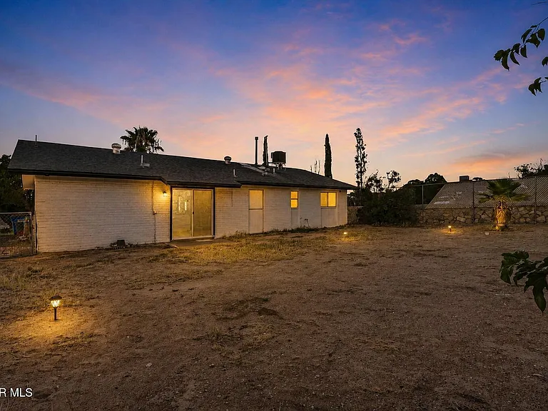 11524 Meadowbrook Dr — Photo 34
