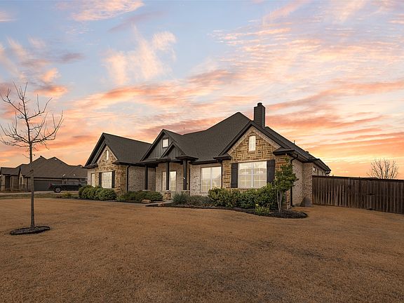 3rd image of 4041 Richard Rd