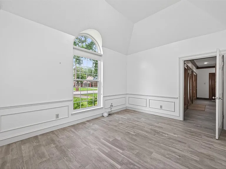 15106 Dawnbrook Dr — Photo 14