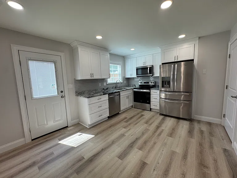 104 Stephen Cir #104 — Photo 3