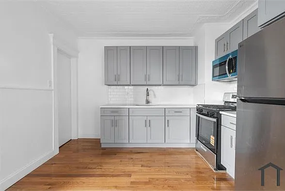 565 Carroll Ave #1 — Photo 10