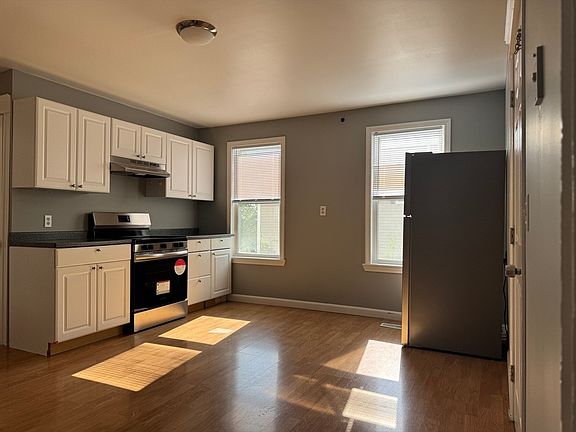 2nd image of 15 Breck St