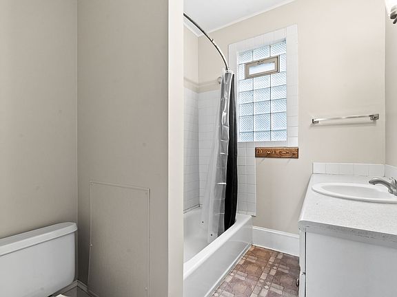 2nd image of 429 Newton Ave N #1