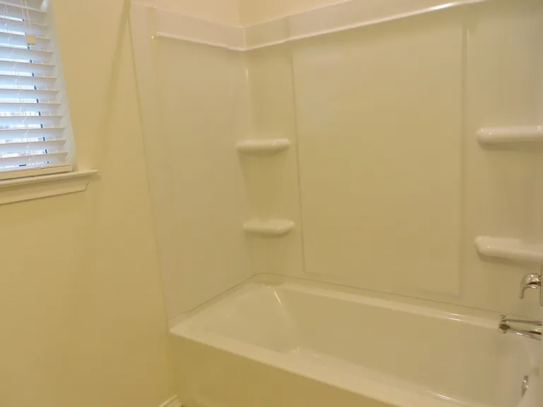 1042 Bowline Dr — Photo 7