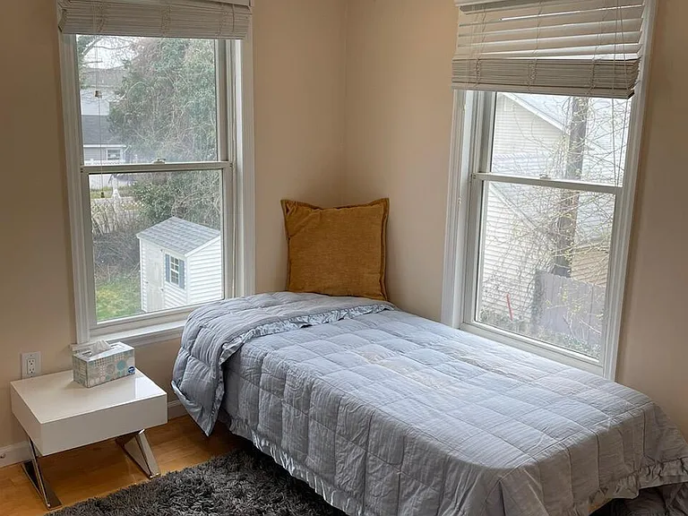 110 Poplar Ave — Photo 21
