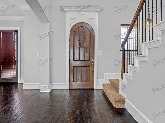 2nd image of 857 N Glasgow Dr #B