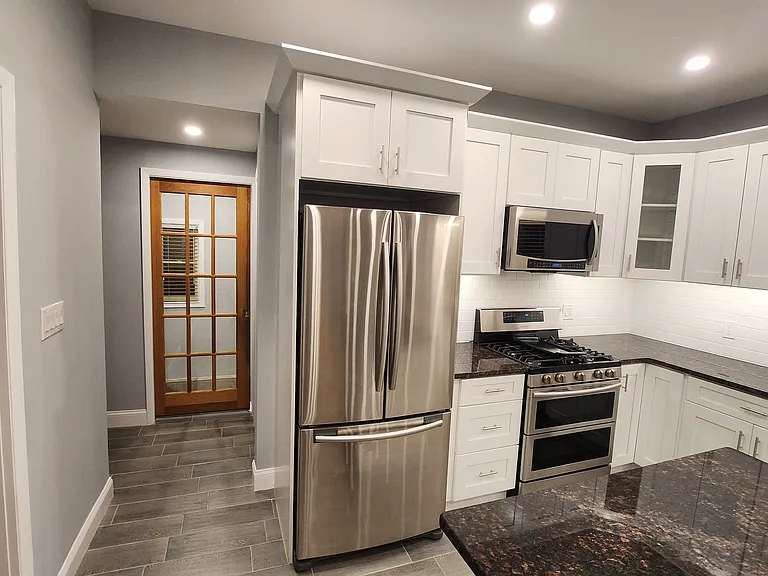 53 Willow Ave #1 — Photo 2