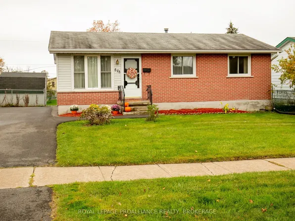 676 Willis St, Kingston, ON K7M 6H3