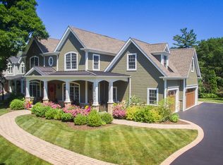 2304 Schiller Ave, Wilmette, IL