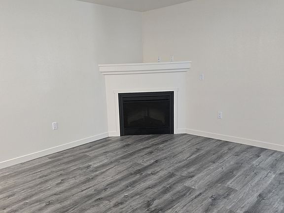 Fireplace with mantel