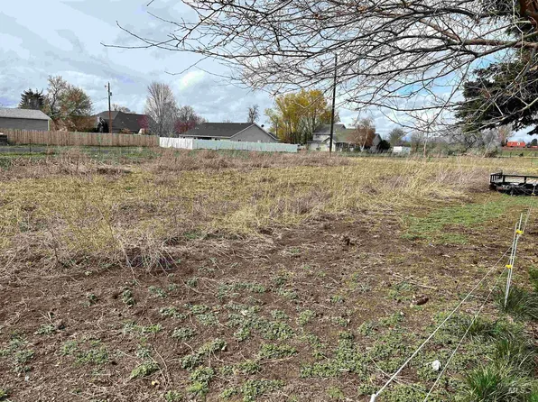 6th Ave E, Wendell, ID 83355