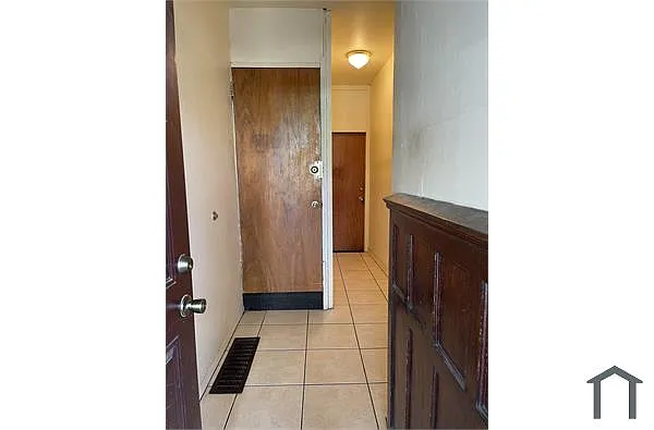Building Photo - 2522 S 62nd St #2