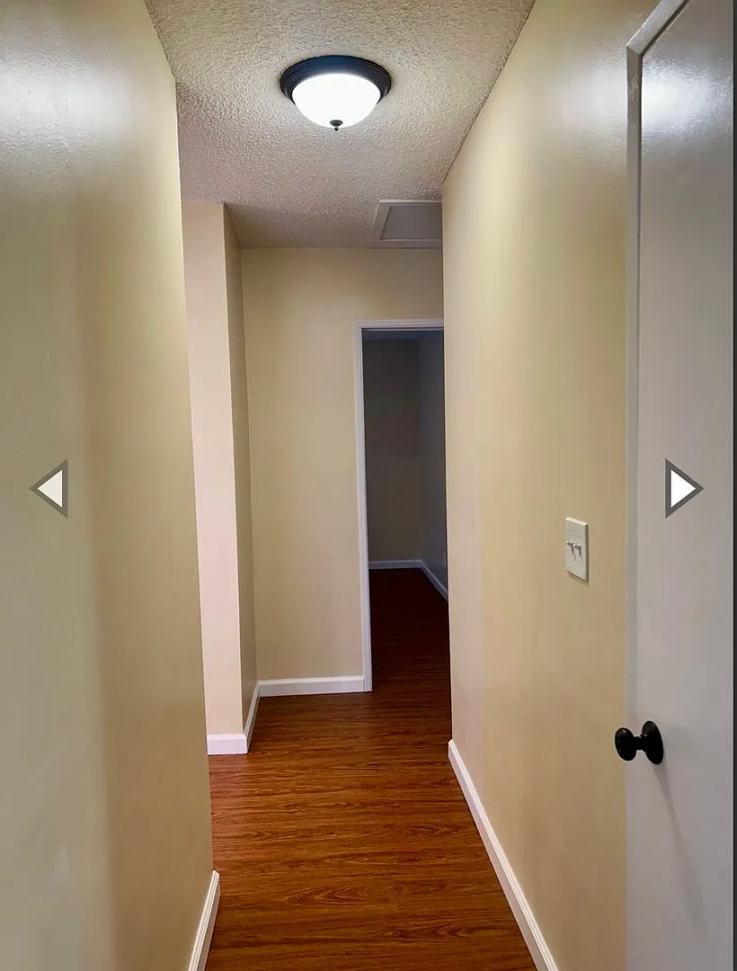 Temple Apartments — Photo 4